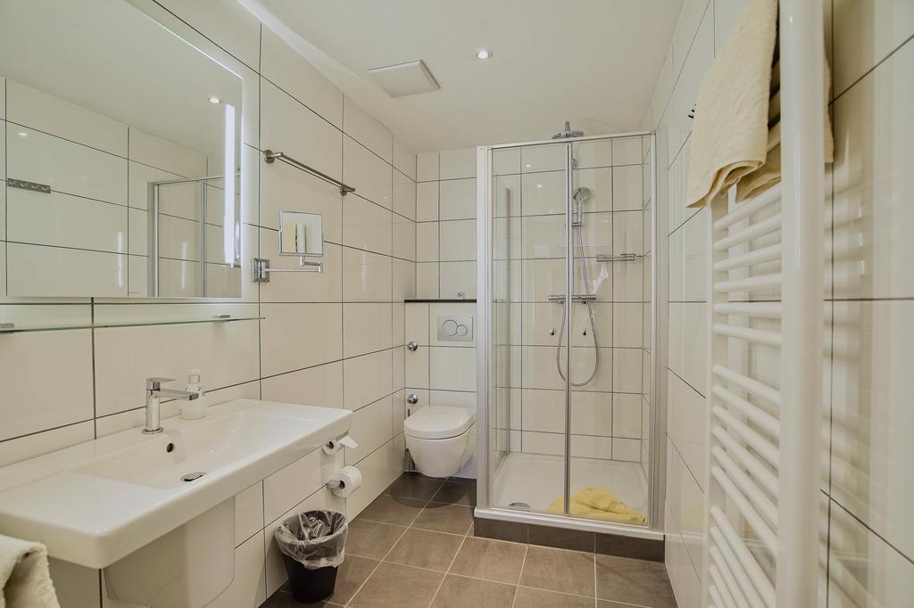 Hotel Maxim Langenfeld  Kamer foto